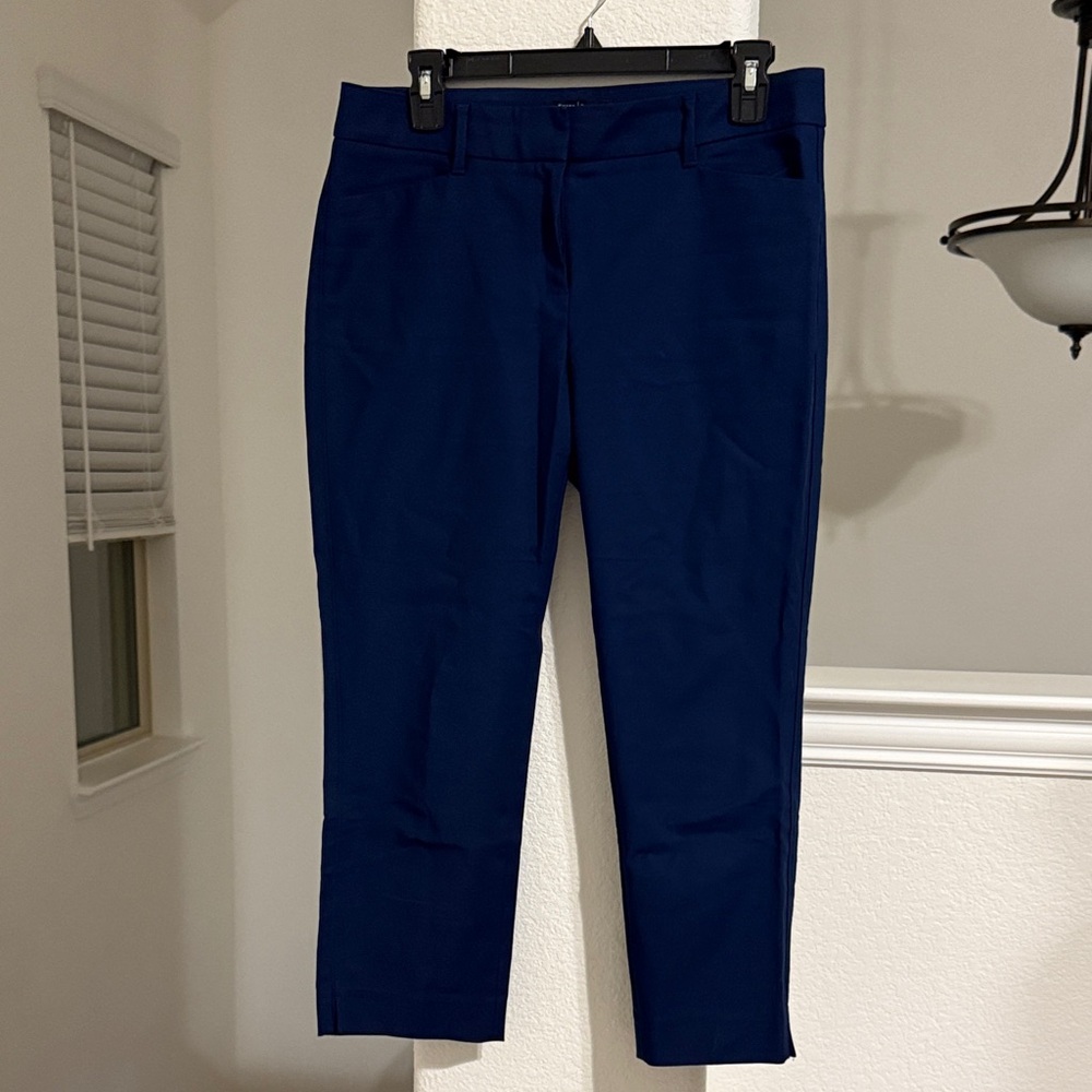 White House Black Market Navy Blue Cropped Pants